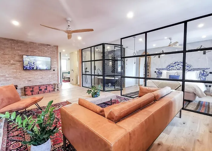 World Heritage Flat With River View